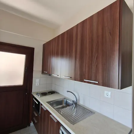 Marianna Apartment Nea Roda